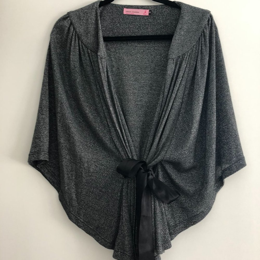 Gorgeous SWEET CHEMISE  Cape Lightweight Jacket/Sweater - In Slight Shimmer Grey